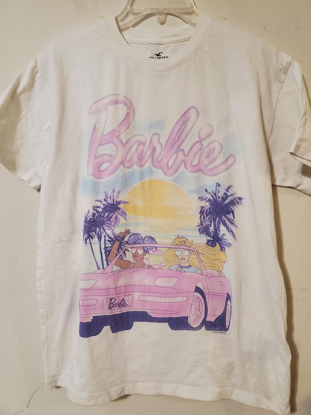 Hollister × Barbie Graphic Tee Convertible Malibu Airbrush XS